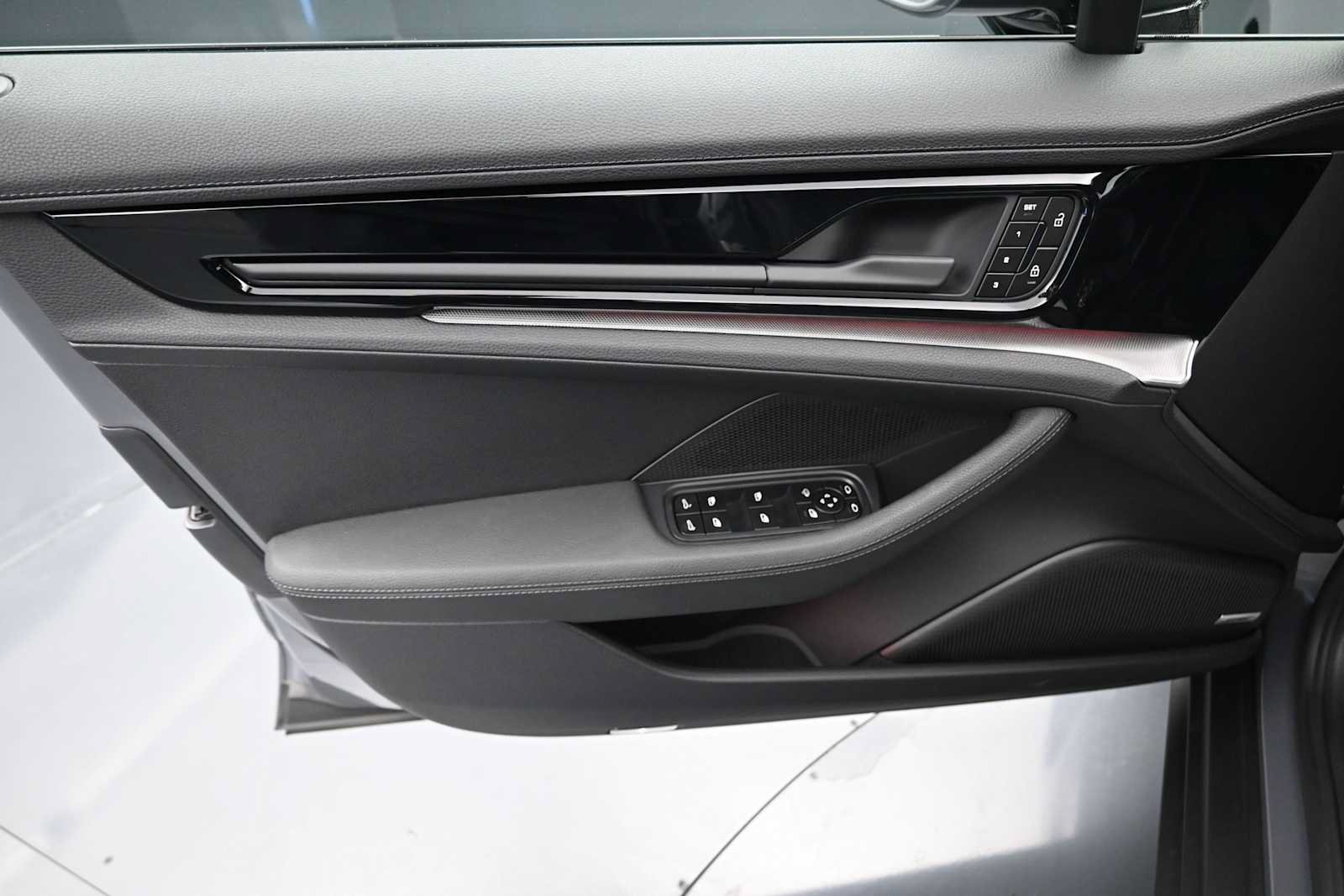 New 2026 Porsche Panamera RWD image 15