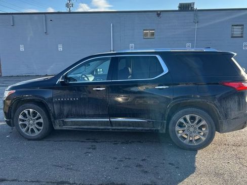 Used 2019 Chevrolet Traverse Premier w/ LPO, 'HIT The Road' Package image 3