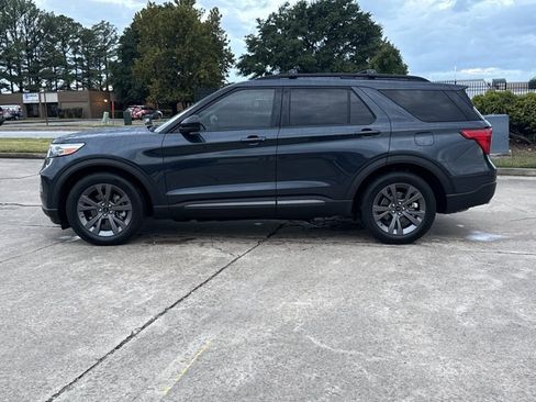 Used 2024 Ford Explorer XLT w/ Equipment Group 202A RWD image 3