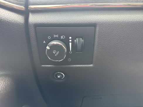 Used 2018 Jeep Grand Cherokee Summit AWD/4WD image 34