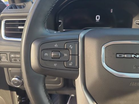 Used 2023 GMC Yukon Denali RWD image 29