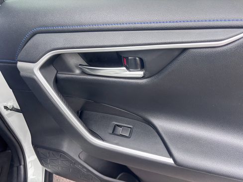 Used 2020 Toyota RAV4 XSE image 38