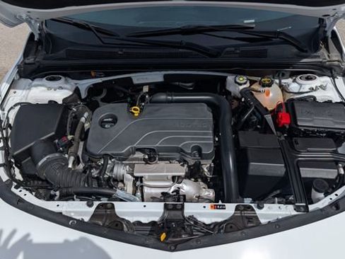 Used 2025 Chevrolet Malibu LS FWD image 31