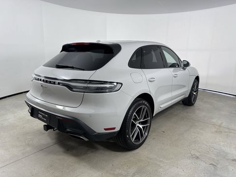 Certified 2025 Porsche Macan image 7