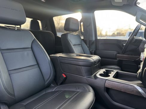 Used 2022 GMC Sierra 1500 Denali w/ Denali Premium Package image 11