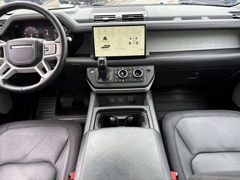 Used 2023 Land Rover Defender 130 X-Dynamic SE image 23