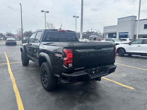 Used 2024 Chevrolet Colorado Trail Boss w/ Technology Package image 6