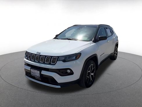Used 2025 Jeep Compass Limited AWD/4WD image 6