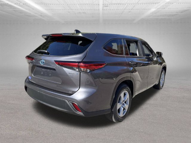 Used 2023 Toyota Highlander LE FWD image 11