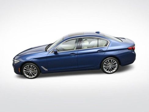 Used 2023 BMW 530i w/ Premium Package image 25