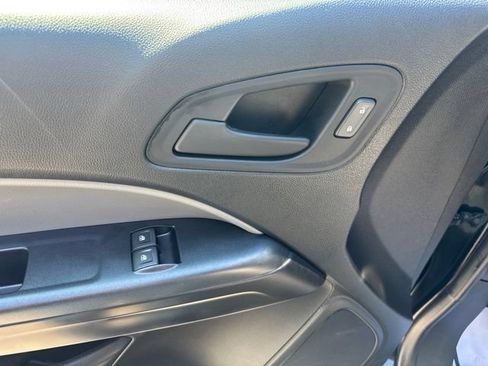 Used 2021 Chevrolet Colorado W/T w/ WT Convenience Package AWD/4WD image 12