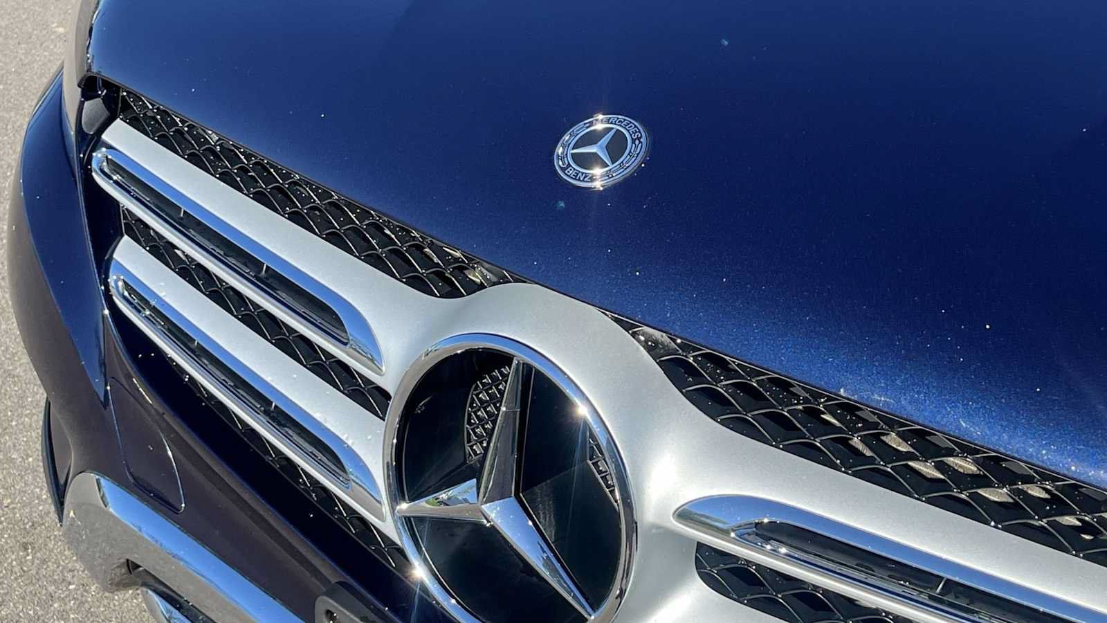 Used 2018 Mercedes-Benz GLC 350e 4MATIC image 24