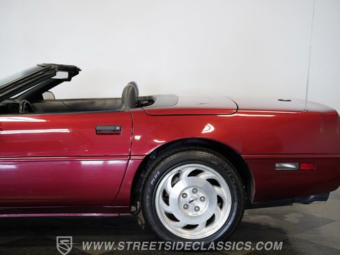 Used 1995 Chevrolet Corvette Convertible RWD image 27
