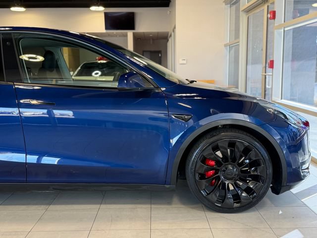 Used 2022 Tesla Model Y Performance AWD/4WD image 16