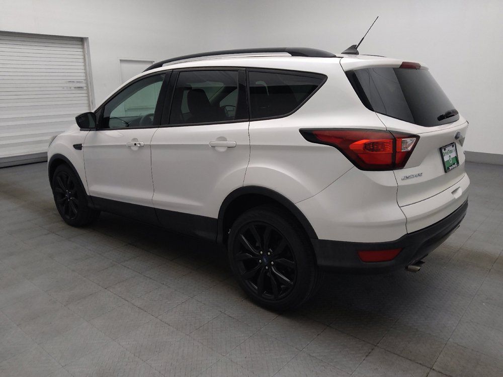 Used 2019 Ford Escape SE FWD image 3
