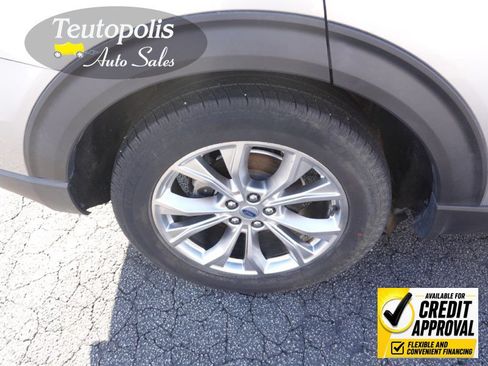 Used 2022 Ford Explorer Limited w/ Equipment Group 301A RWD image 13