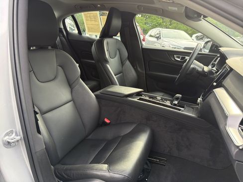 Certified 2024 Volvo S60 B5 Core AWD/4WD image 35