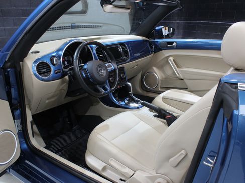 Used 2018 Volkswagen Beetle 2.0T SE w/ SE Premium Package image 35