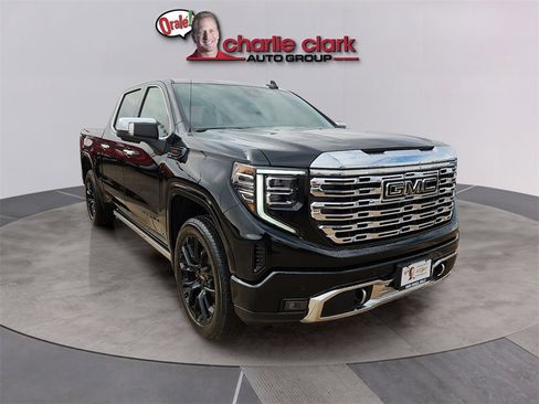 New 2026 GMC Sierra 1500 Denali w/ Technology Package image 7