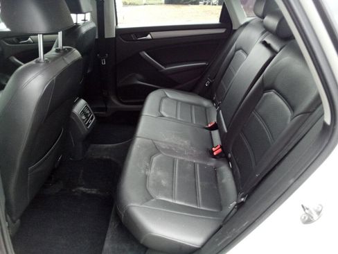 Used 2014 Volkswagen Passat 1.8T SE FWD image 15