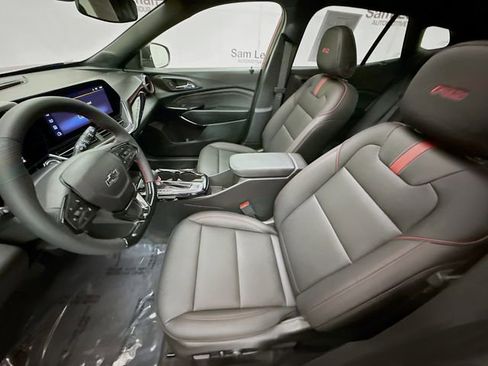 Used 2026 Chevrolet Trax RS w/ Sunroof Package image 22