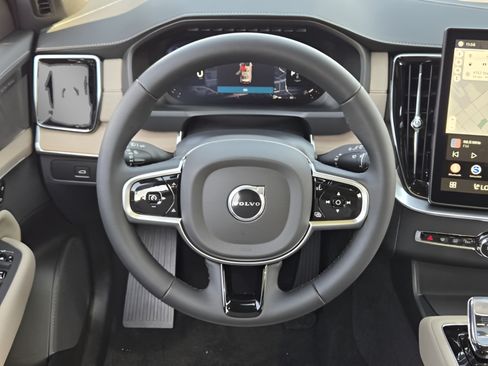 Certified 2026 Volvo XC90 B6 Plus w/ Protection Package Premier AWD/4WD image 23