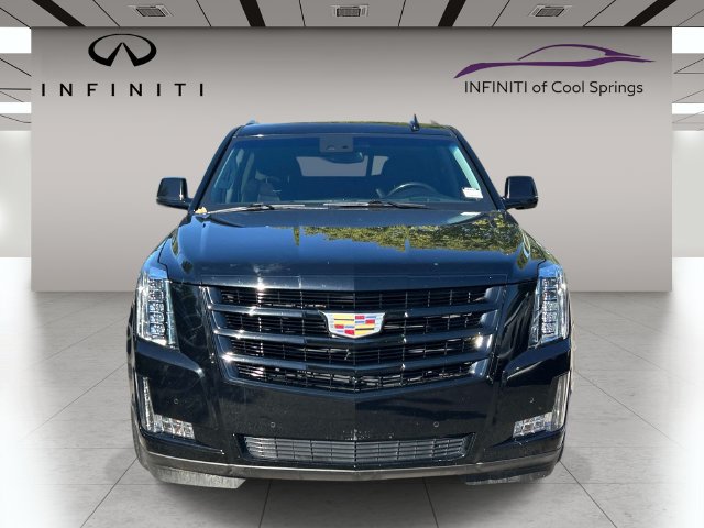 Used 2019 Cadillac Escalade Luxury w/ Escalade Sport Edition AWD/4WD image 2
