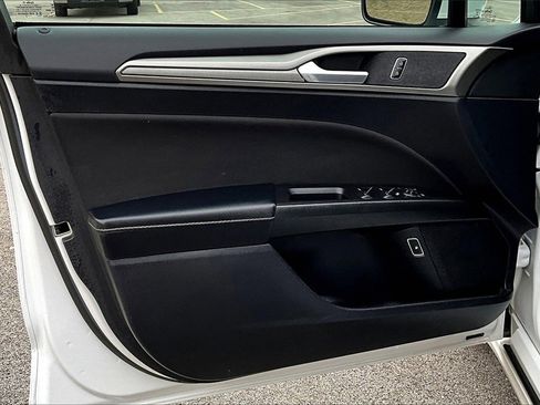 Certified 2019 Ford Fusion SE image 21