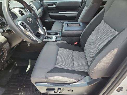 Used 2016 Toyota Tundra SR5 w/ SR5 Upgrade Package AWD/4WD image 14