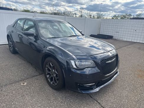 Used 2016 Chrysler 300 S w/ 300S Premium Group AWD/4WD image 6