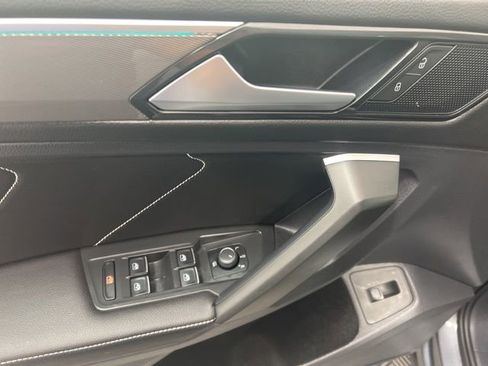 Used 2024 Volkswagen Tiguan SE R-Line AWD/4WD image 13