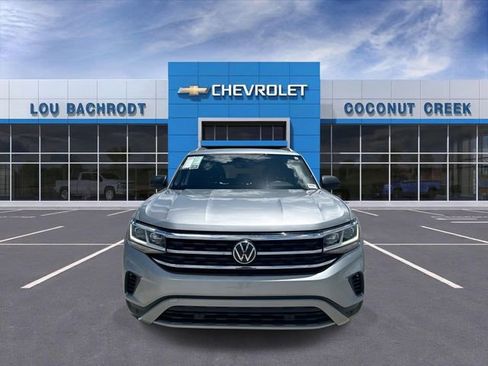 Used 2022 Volkswagen Atlas Cross Sport SE FWD image 3