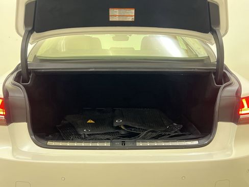 Used 2018 Lexus LS 500 AWD image 24