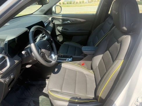 Used 2025 Chevrolet TrailBlazer ACTIV image 11
