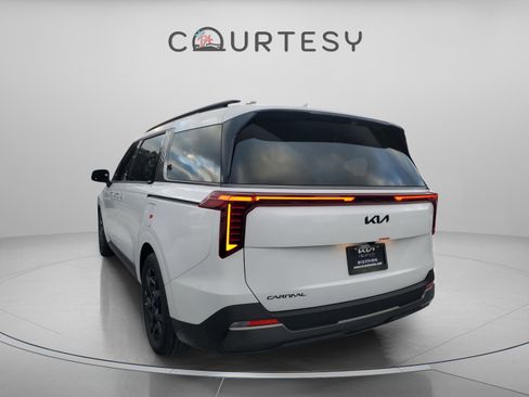 New 2026 Kia Carnival SX Prestige image 3