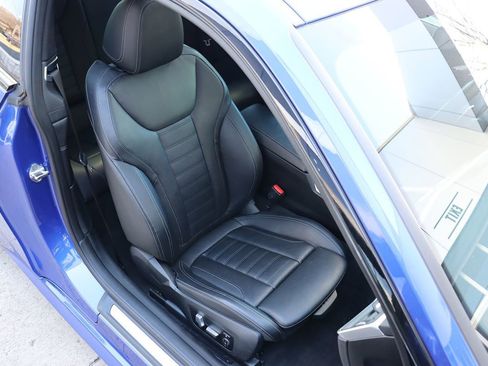 Used 2021 BMW 430i Coupe w/ M Sport Package image 31