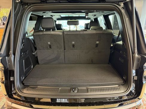 New 2026 Jeep Grand Wagoneer Limited AWD/4WD image 5