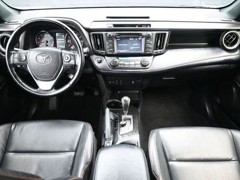 Used 2018 Toyota RAV4 SE w/ Power Extra Value Package FWD image 9