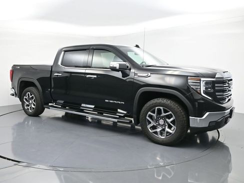 Certified 2022 GMC Sierra 1500 SLT w/ SLT Convenience Package AWD/4WD image 5
