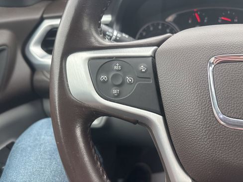 Used 2020 GMC Acadia SLT w/ Premium Package FWD image 14