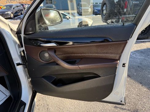Used 2016 BMW X1 xDrive28i w/ Premium Package image 18