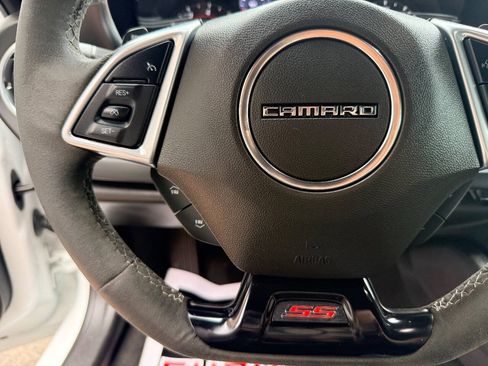 Used 2022 Chevrolet Camaro SS RWD image 22
