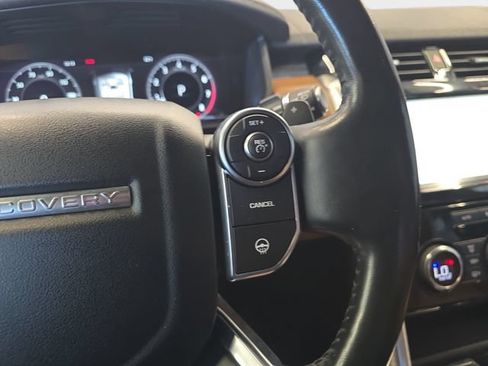 Used 2018 Land Rover Discovery HSE Luxury AWD/4WD image 22