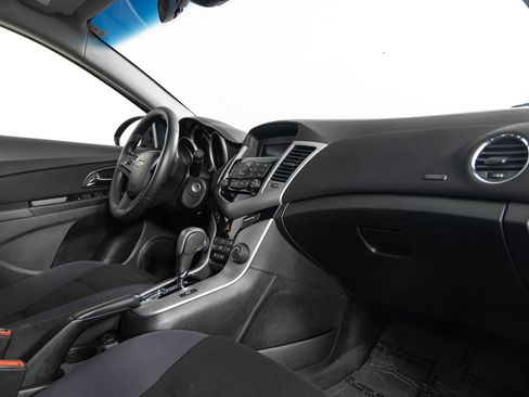 Used 2014 Chevrolet Cruze LT image 25