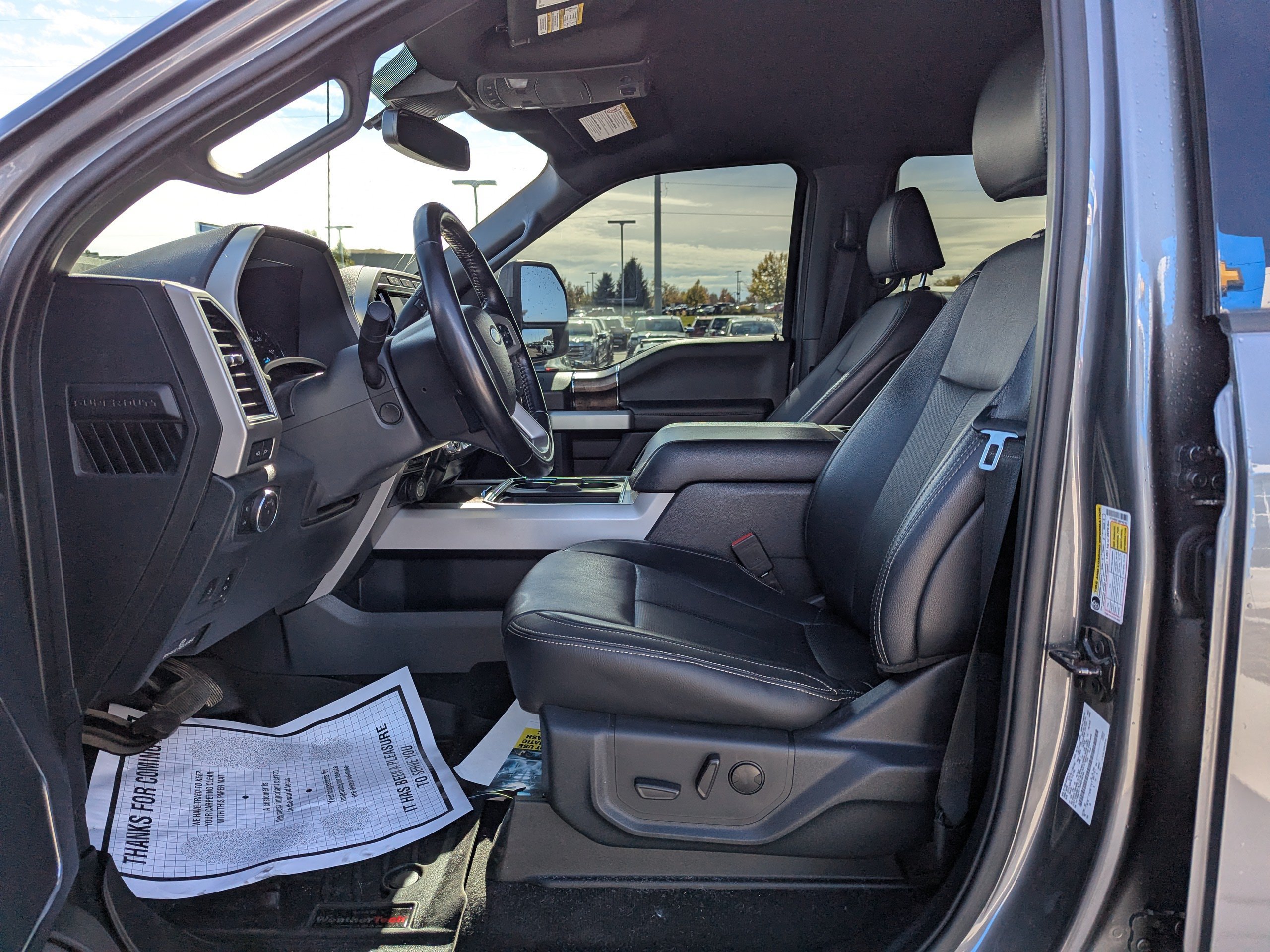 Used 2022 Ford F250 Lariat w/ Lariat Ultimate Package AWD/4WD image 13