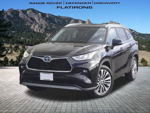 Used 2022 Toyota Highlander Platinum image 1
