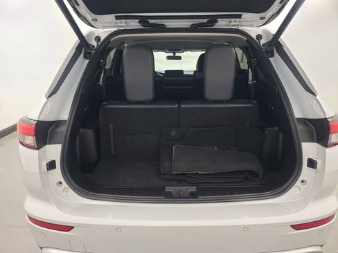 Used 2024 Mitsubishi Outlander SE image 18