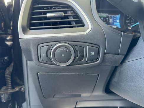 Certified 2024 Ford Edge SE w/ Black Appearance Package AWD/4WD image 25