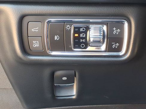 Used 2023 Lincoln Nautilus Reserve w/ Equipment Group 202A AWD/4WD image 25