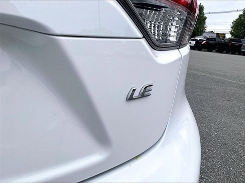 Used 2025 Toyota Corolla LE FWD image 29